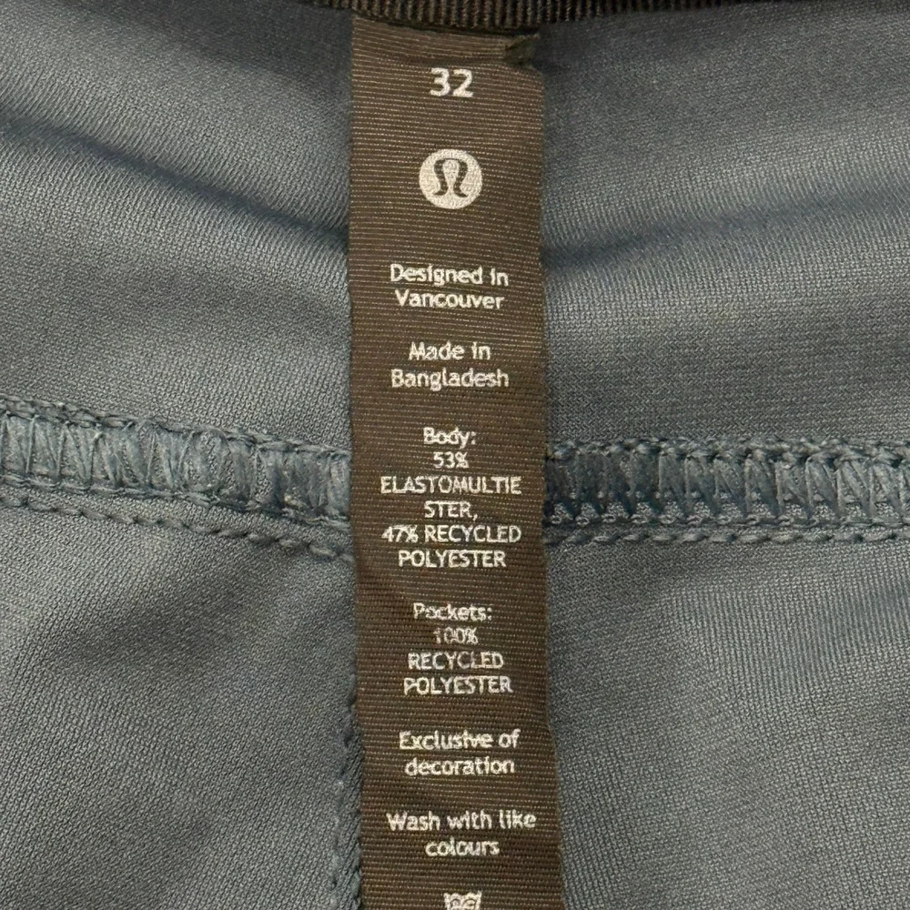 Lululemon Commission Pants Mens 32 x 30‎ Blue Gray Technical Chino Trousers